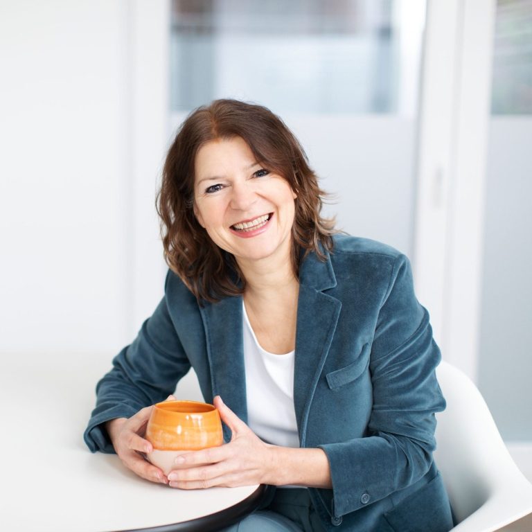 Kontakt und unverbindliches Erstgespräch Marion Kahn bietet gesundheitsorientierte Konfliktklärung an.